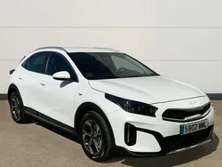 Blanco Usado 2023 Kia XCeed SUV | 22.000 € (Caro)