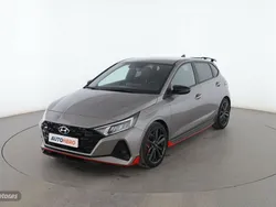 Gris Usado 2023 Hyundai i20 Berlina | 27.599 € (Precio justo)