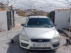 Etiqueta eco (azul/verde) Usado 2006 Ford Focus Trend Berlina | 3200 € (Precio justo)
