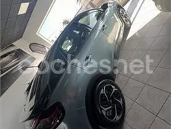 Verde Usado 2024 Citroën C4 PureTech Berlina | 19.000 € (Un poco caro)