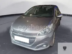 Gris / plata Usado 2018 Peugeot 208 Style Utilitario | 9990 € (Precio justo)