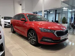 Rojo Usado 2020 Skoda Octavia Style Utilitario | 21.900 € (Un poco caro)