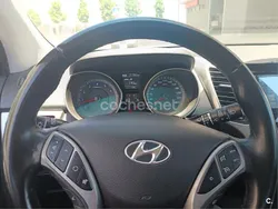 Gris / plata Usado 2015 Hyundai i30 Style Berlina | 9800 €