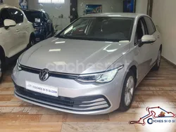 Gris / plata Usado 2021 VW Golf VIII Life Berlina | 18.995 € (Buen precio)
