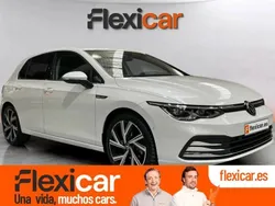 Blanco Usado 2023 VW Golf VIII Life Berlina | 28.790 € (Precio justo)