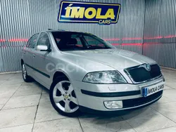 Gris / plata Usado 2005 Skoda Octavia Elegance Berlina | 4499 € (Precio justo)