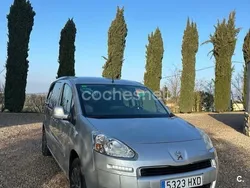 Gris / plata Usado 2014 Peugeot Partner Tepee Active Monovolumen | 7300 € (Buen precio)