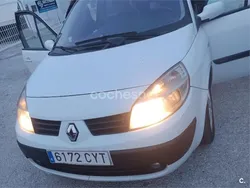 Beige Usado 2004 Renault Scénic II Authentique Monovolumen | 2000 € (Buen precio)