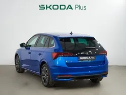 Azul Usado 2025 Skoda Scala Selection Utilitario | 24.000 € (Caro)