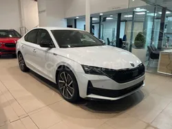 Blanco Nuevo 2024 Skoda Octavia SportLine Berlina | 34.900 € (Caro)