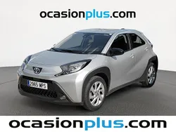 Gris Usado 2024 Toyota Aygo Play Utilitario | 14.091 € (Precio justo)