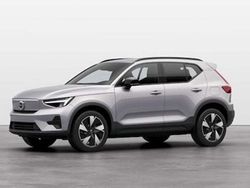 Plateado Usado 2023 Volvo XC40 Core SUV | 34.500 € (Buen precio)