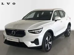 Blanco Usado 2023 Volvo XC40 Plus SUV | 46.900 €