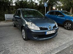 Azul Usado 2005 Renault Clio II Dynamique Berlina | 5500 € (Un poco caro)