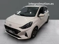Blanco Usado 2023 Hyundai i10 Utilitario | 16.290 € (Un poco caro)