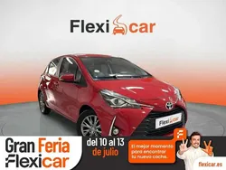 Rojo Usado 2018 Toyota Yaris Active Utilitario | 10.990 € (Precio justo)
