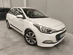 Blanco Usado 2014 Hyundai i20 Berlina | 6999 € (Precio justo)