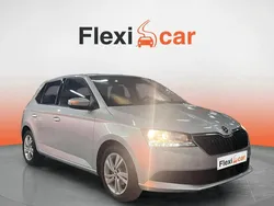 Gris Usado 2021 Skoda Fabia Ambition Berlina | 11.790 € (Precio justo)