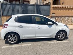 Blanco Usado 2015 Peugeot 208 Style Utilitario | 6100 € (Precio justo)