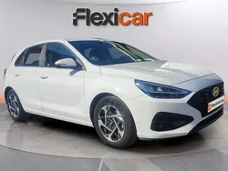Blanco Usado 2024 Hyundai i30 Berlina | 17.490 € (Buen precio)