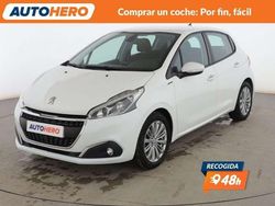 Blanco Usado 2018 Peugeot 208 Signature Sky Utilitario | 8199 € (Precio justo)