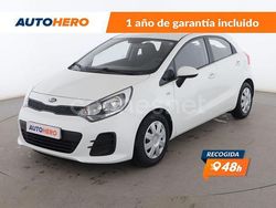 Blanco Usado 2015 Kia Rio Berlina | 9099 € (Precio justo)