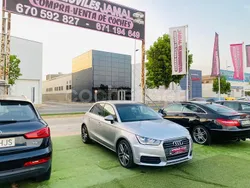 Gris / plata Usado 2015 Audi A1 Sportback Design Utilitario | 9499 € (Buen precio)