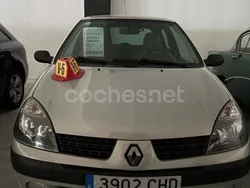 Gris / plata Usado 2003 Renault Clio II Expression Berlina | 2400 € (Buen precio)