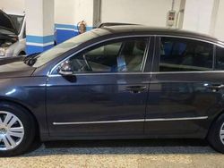 Marrón Usado 2007 VW Passat Highline Berlina | 6800 € (Un poco caro)