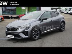 Gris / plata Usado 2024 Renault Clio V Techno Berlina | 19.500 € (Caro)