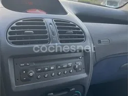 Gris / plata Usado 2002 Peugeot 206 Berlina | 2300 € (Precio justo)