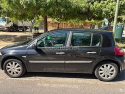 Negro Usado 2006 Renault Mégane II Dynamique Berlina | 3600 € (Caro)