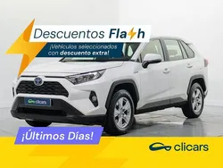 Blanco Usado 2020 Toyota RAV4 Hybrid Business Edition SUV | 27.190 € (Precio justo)