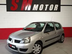 Gris / plata Usado 2007 Renault Clio II Authentique Berlina | 3490 € (Precio justo)