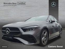 Gris / plateado Usado 2024 Mercedes A200 AMG line | 32.950 € (Precio justo)