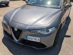 Gris / plata Usado 2018 Alfa Romeo Giulia Super Berlina | 15.500 € (Super precio)
