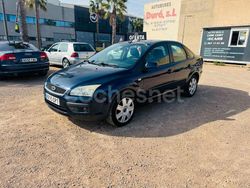 Azul Usado 2005 Ford Focus Ghia Berlina | 2700 € (Precio justo)