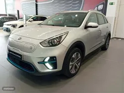 Gris / plateado Usado 2021 Kia e-Niro 2 SUV | 18.990 € (Caro)