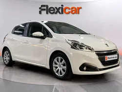 Blanco Usado 2019 Peugeot 208 Active Utilitario | 8990 € (Buen precio)