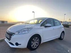 Blanco Usado 2013 Peugeot 208 Active Utilitario | 7000 € (Precio justo)