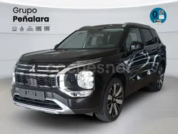 Negro Nuevo 2025 Mitsubishi Outlander P-HEV SUV | 53.900 € (Caro)
