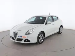 Blanco Usado 2013 Alfa Romeo Giulietta Distinctive Utilitario | 9899 €