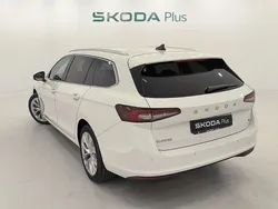 Blanco Usado 2025 Skoda Superb Selection Familiar | 44.950 € (Un poco caro)