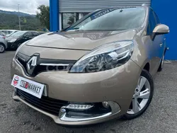 Marrón Usado 2013 Renault Grand Scénic III Bose Edition Monovolumen | 8490 € (Precio justo)