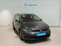 Gris Usado 2024 VW Polo Life Utilitario | 18.900 € (Precio justo)