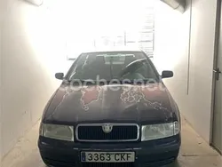Azul Usado 2003 Skoda Octavia Ambiente Berlina | 2600 €