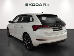 Blanco Usado 2024 Skoda Scala Sport Utilitario | 22.100 € (Precio justo)