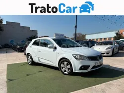 Blanco Usado 2011 Kia ProCeed Utilitario | 4999 € (Precio justo)