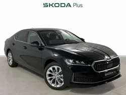 Negro Nuevo 2024 Skoda Superb Selection Berlina | 36.200 € (Precio justo)