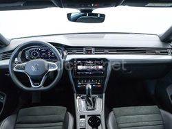 Gris Usado 2024 VW Passat GTE Familiar | 33.990 €